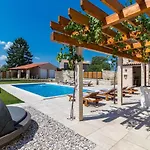 Racan Villa *